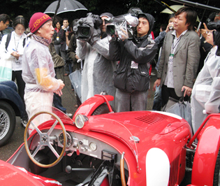 ラ フェスタ ミッレミリア 2010 かつての歴史的名車が原宿に勢ぞろいする