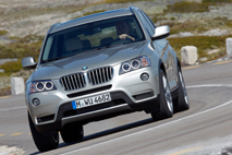 ドライビングダイナミクスをさらに追求しながら 燃費を45％向上させたニューBMW X3が登場。