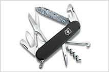 VICTORINOX（ビクトリノックス） 伝説のダマスカス鋼を使用した ビクトリノックス「ダマスカス・ナイフ2011」