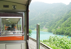 北陸・トロッコ列車の旅酷暑の夏におすすめ 黒部峡谷鉄道を行く